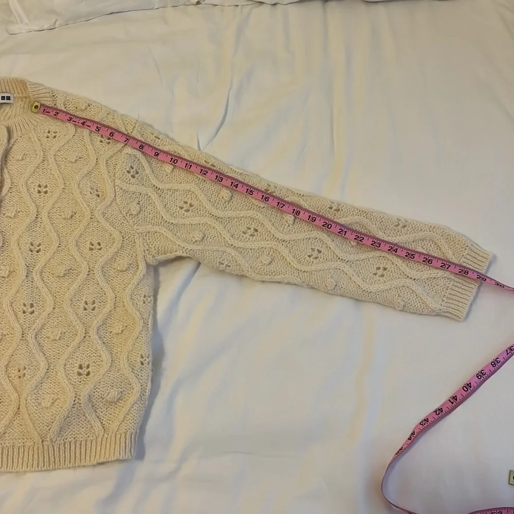 Uniqlo Japan cardigan sweater - Picture 3 of 10